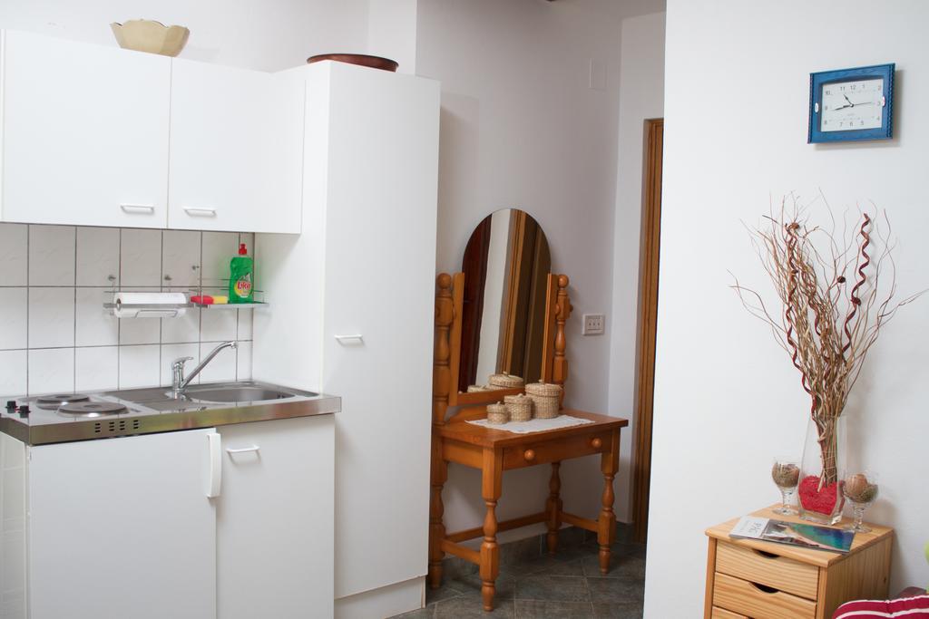 Apartments "I & I" Паг Экстерьер фото