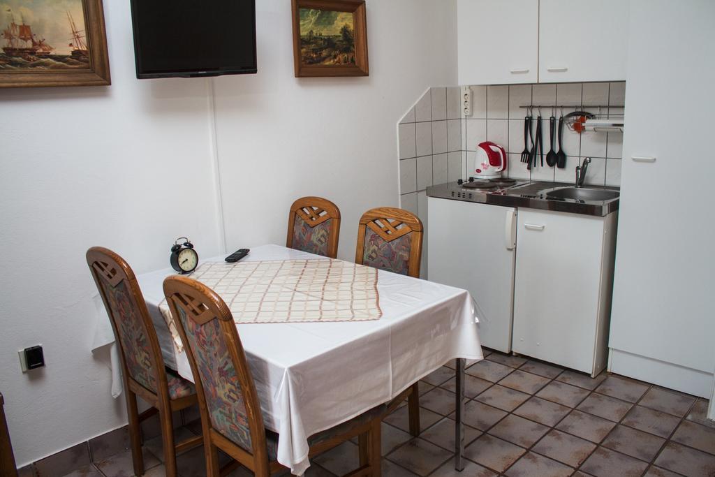 Apartments "I & I" Паг Экстерьер фото
